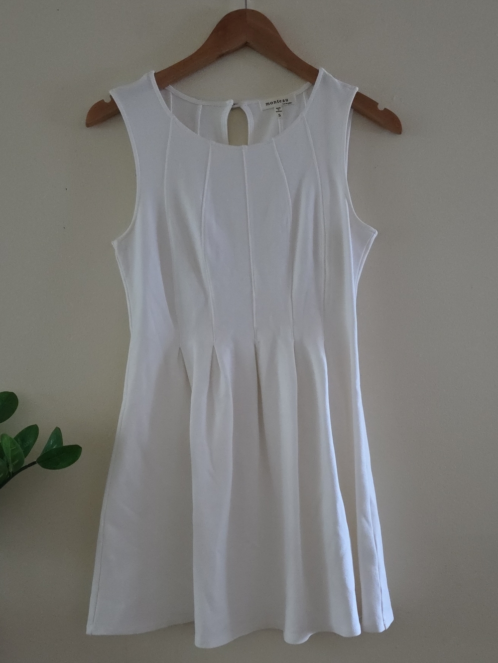 MANTEAU Pleated Rayon Blend Sleeveless Dress - Ivory - S